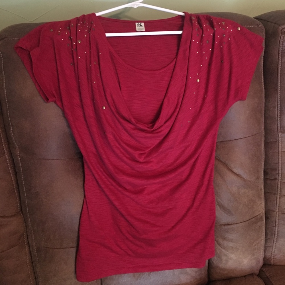 Hybrid & company red blouse